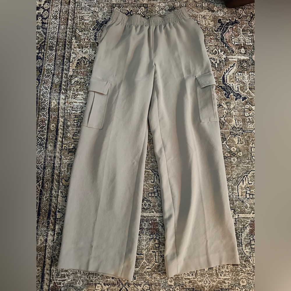 Women’s Wilfred  Taupe Cargo Pants